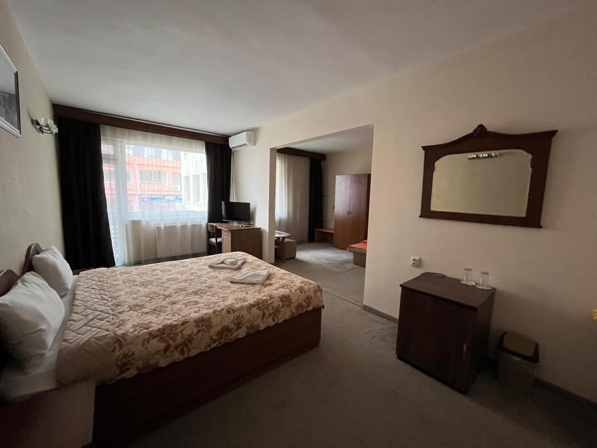 וליקו טורנובו Park Hotel Ivailo חדר תמונה